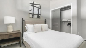 Landing at The 600 - 1 Bedroom in Fountain Heights